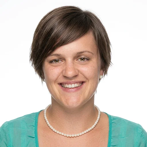 Stephanie Grant provides expert reviews of top online casinos and sports betting sites for Australians.